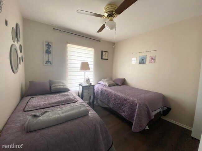 Building Photo - 2 br, 2 bath Condo - 807 E 21st St