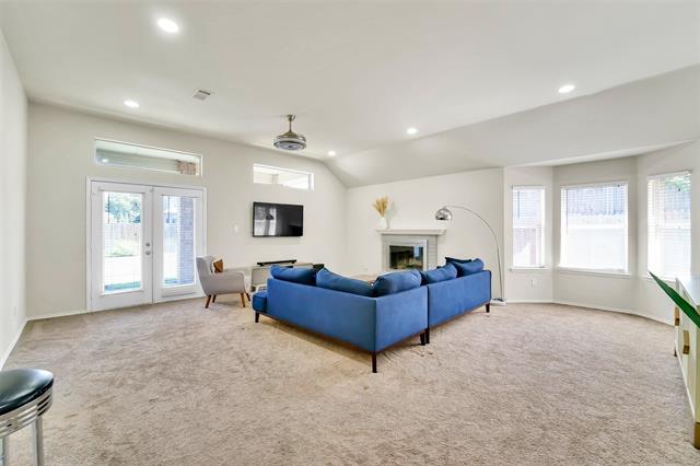 Foto del edificio - 6707 Classen Trail