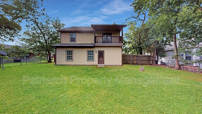 Building Photo - 205 Francis Dr