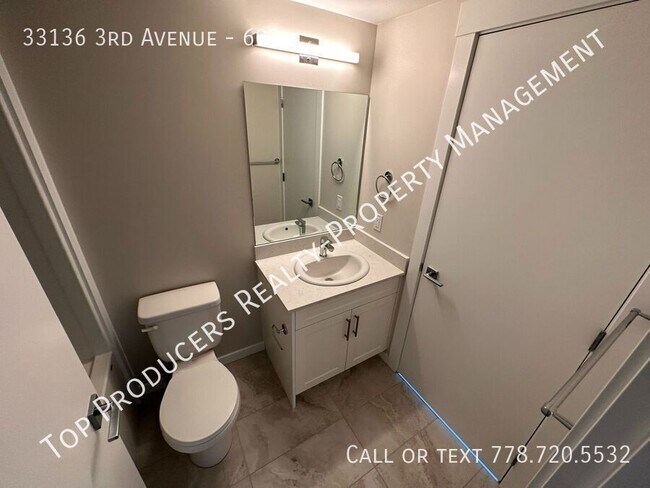 Photo du bâtiment - Top Floor Apartment