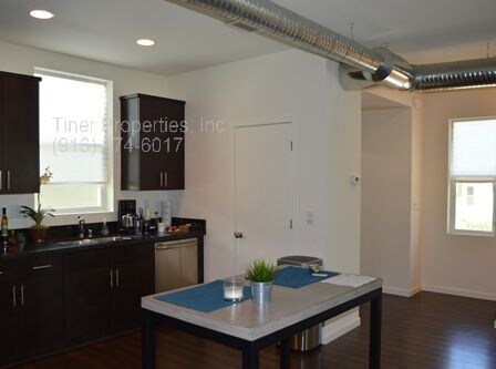 Foto del edificio - 853 Silicon Ct