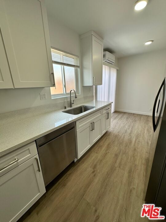 Foto del edificio - 7314 Variel Ave