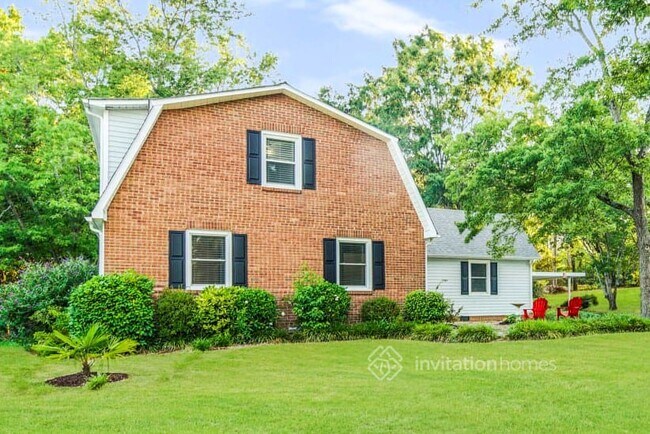 Building Photo - 1410 Crescent St
