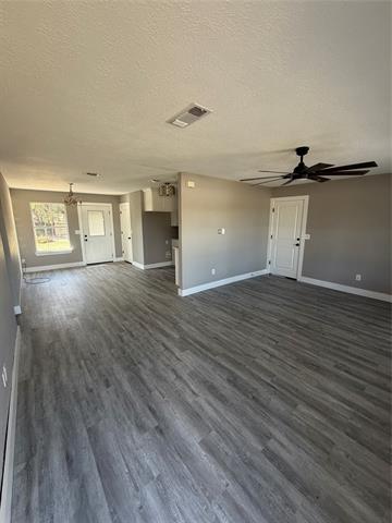 Foto del edificio - 6801 Lakeview Dr