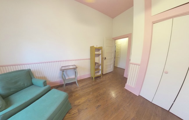 Building Photo - THREE BEDROOM, 2 BATHROOM HOME FOR LEASE I...