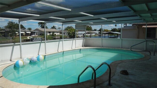 Foto del edificio - 2052 Norfolk Dr