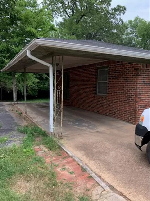 Foto principal - Spacious home in Florence, AL - Walking di...