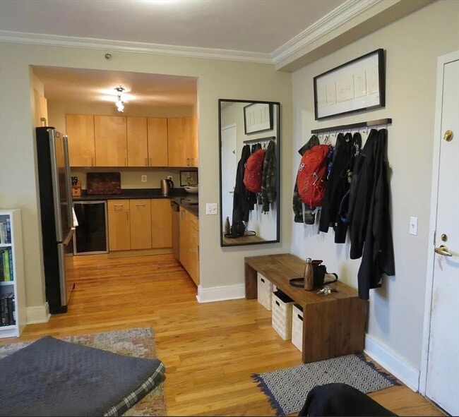 Building Photo - 534 Beacon St