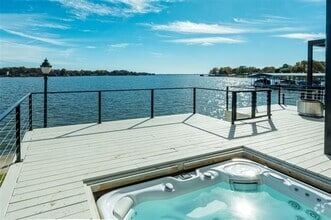 Building Photo - 156 Marina Dr