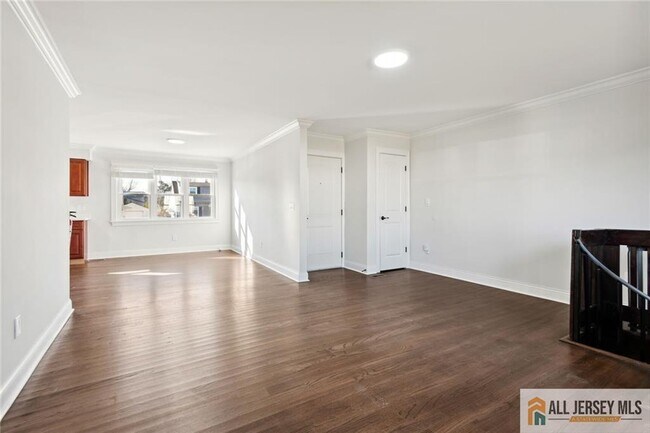 Foto del edificio - 2227 Lewis Pl