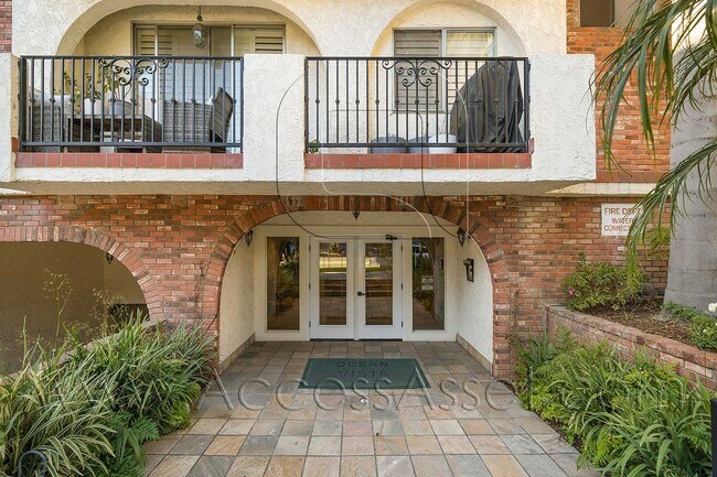 Foto del edificio - Coastal Luxury With 2 Bed/2 Bath Condo In ...