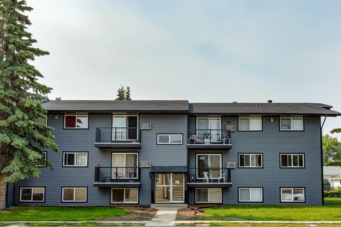 Primary Photo - Westwood Apartments