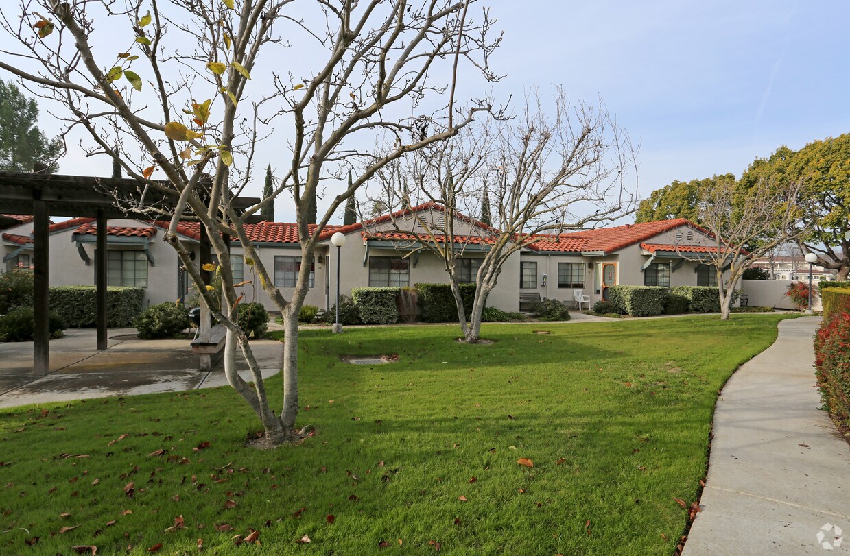 Foto del edificio - 1685 Portola Ave