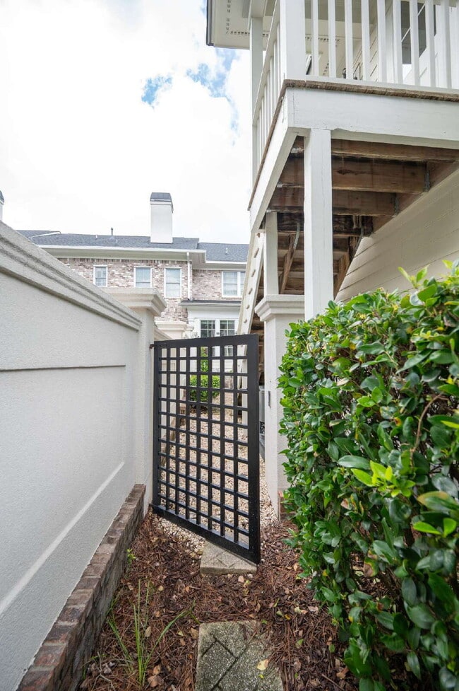 Foto del edificio - 42 Grove Ln