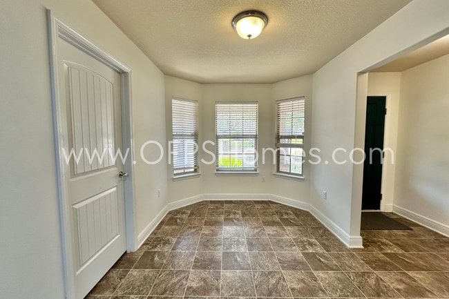 Foto del edificio - South Crestview Available Now!