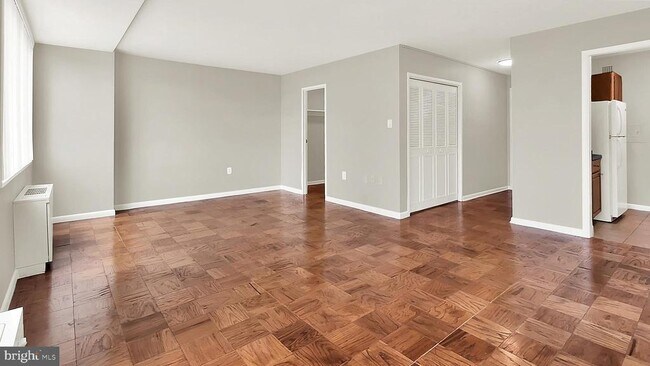 Foto del edificio - 10401 Grosvenor Pl