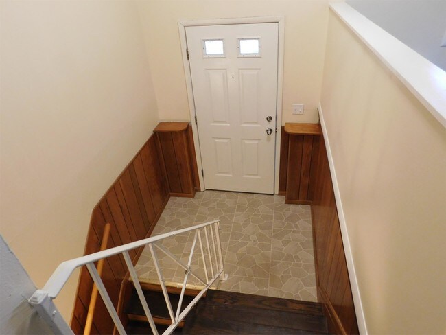 Building Photo - 4514 Navajo Dr NE