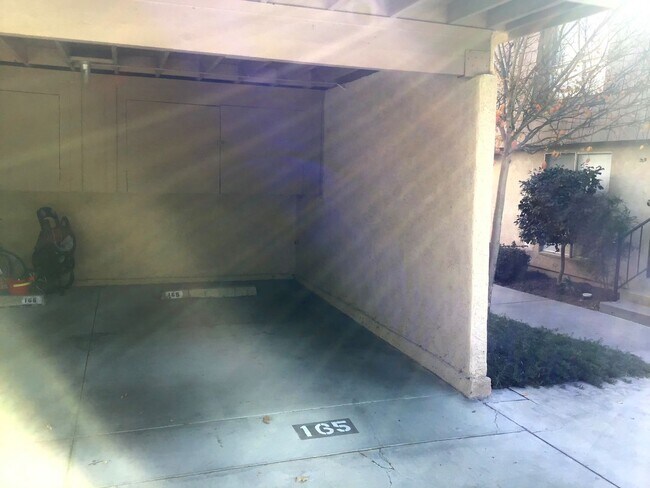 Building Photo - View Liberty Canyon Condo, Agoura Hills