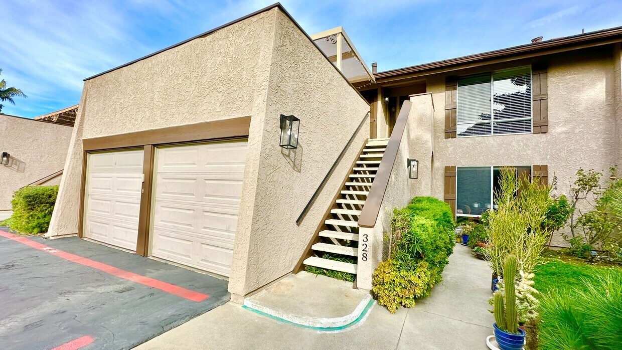 Primary Photo - Beautifully Remodeled Upstairs Condo Unit ...
