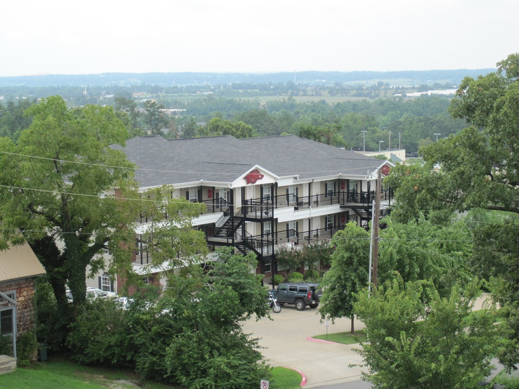 Foto del edificio - University Place Apartments