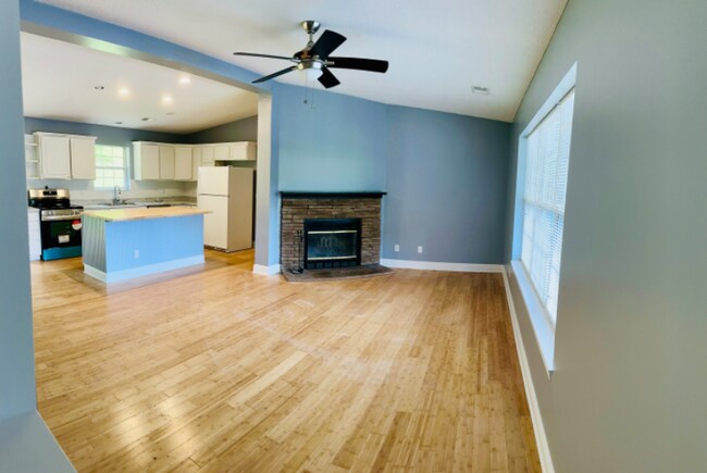 Building Photo - 26 Sugar Hill Dr