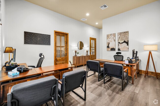 Oficina de arrendamiento - Broadstone Ranch