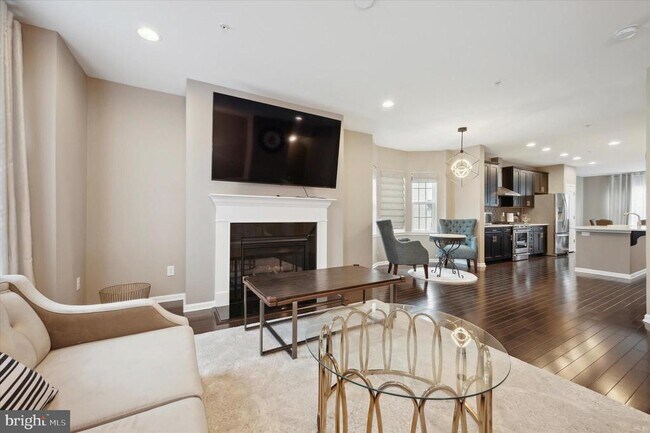 Building Photo - 2212 Evin Dr
