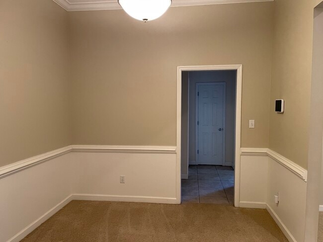 Building Photo - 674 Justin Dr