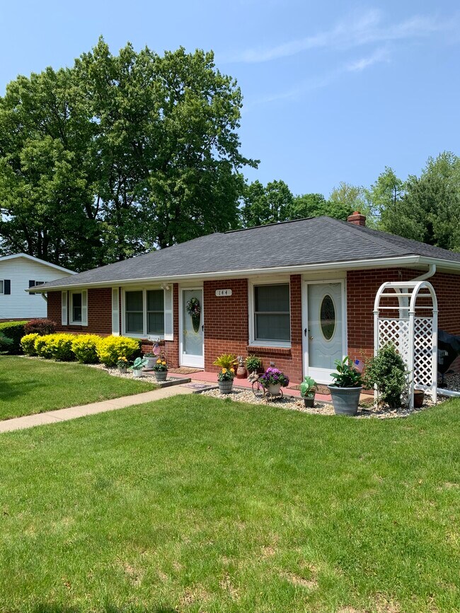 Hogar Ranch con estudio - 12812 S 18th St