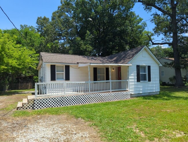 Building Photo - East Ridge 2 Bedroom House