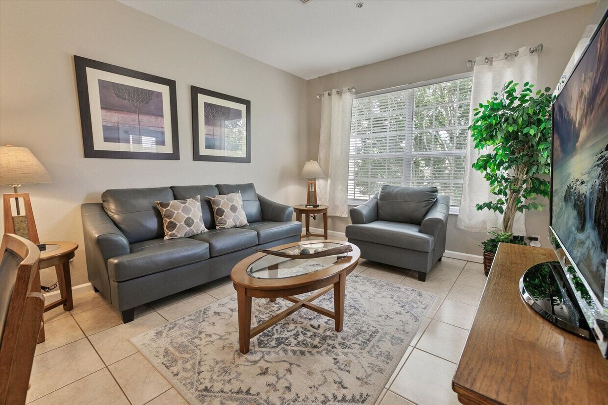 Foto principal - 8107 Coconut Pl