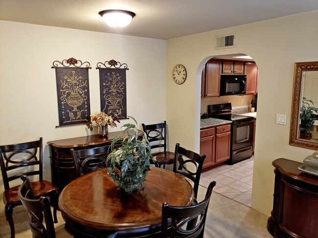 Foto del edificio - Furnished Scottsdale One Bedroom Condo For...