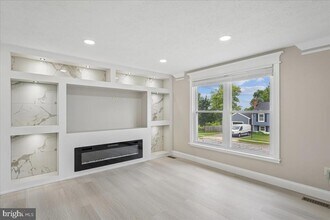 Building Photo - 1315 Danberry Dr