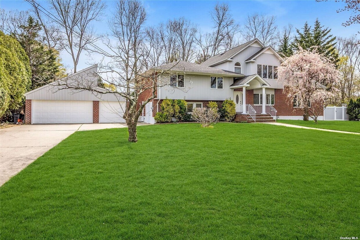 7 Julia Ln, East Northport, NY 11731 House Rental in East Northport