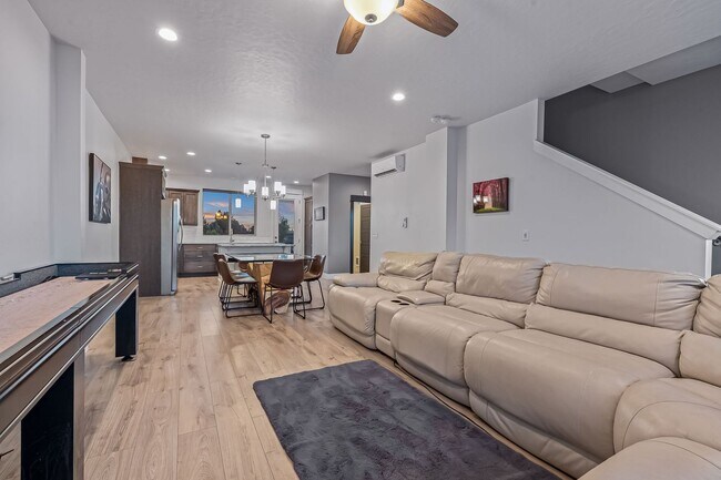 Foto del edificio - Boise Bench 3bd/2bd Townhome with VIEWS of...