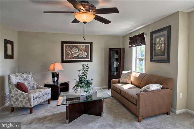Foto del edificio - 6468 Creekbend Dr
