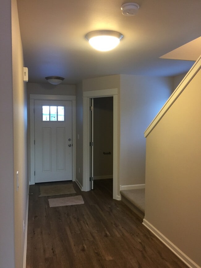 Building Photo - 20431 Angel Ct