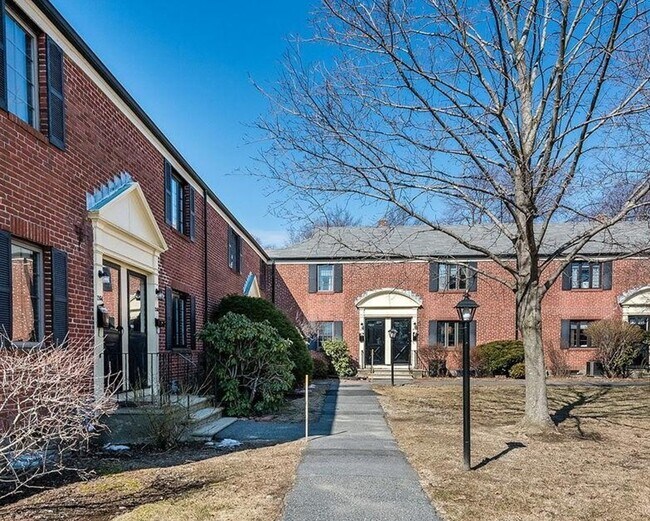 272 Lexington St, Watertown, MA 02472 Townhome Rentals in Watertown MA