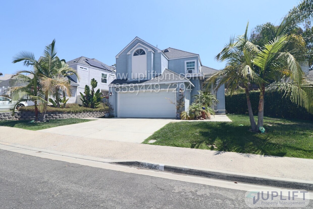 Primary Photo - Spacious 3-Bedroom Pool Home in Oceanside ...