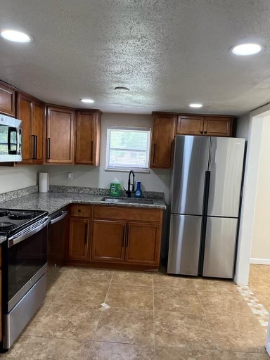 Building Photo - 1807 W 4th St