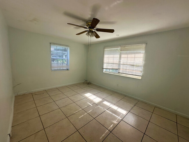 Building Photo - A charming home features 3 spacious bedroo...