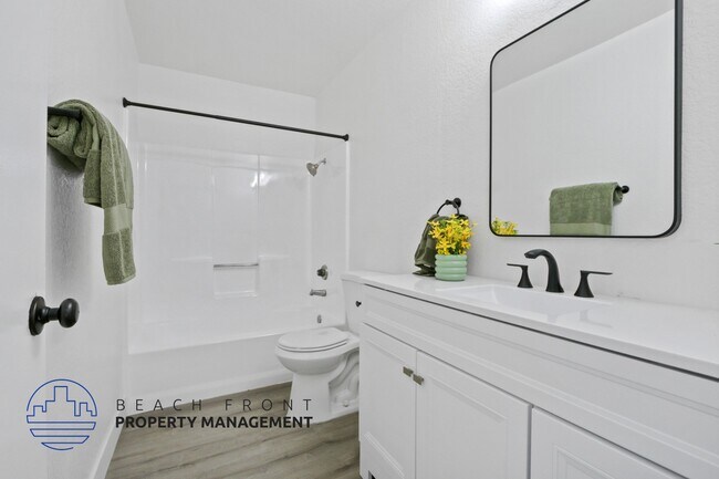 Foto del edificio - 13881-13891 Cedar St. and 13872-13882 Locu...