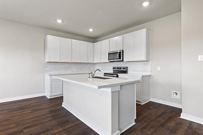 Building Photo - 244 Little Grn Trl