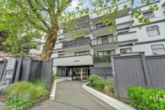 Building Photo - 8616 Oak Street