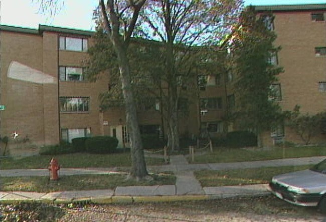 Foto del edificio - 8520 Niles Center Rd