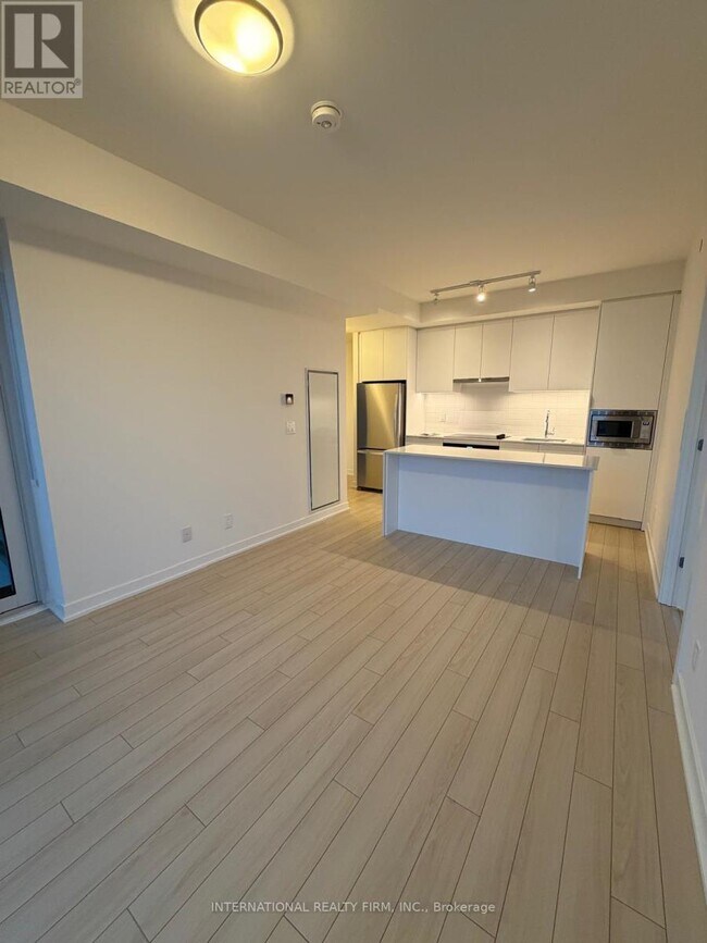 Building Photo - 3071 Trafalgar Rd