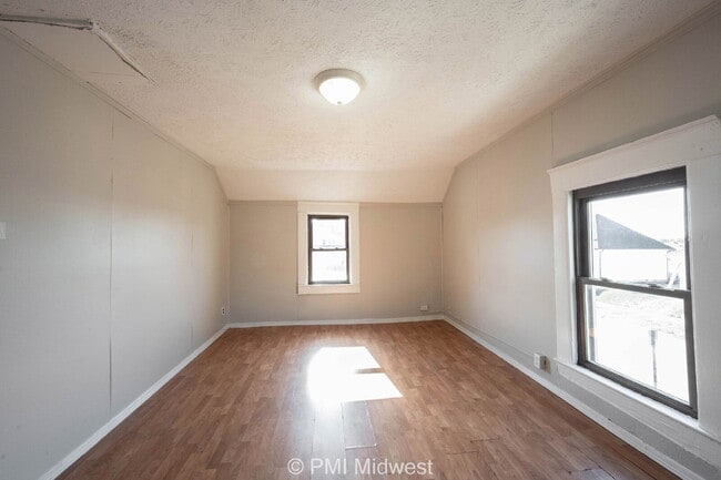 Foto del edificio - 918 S Bell St