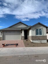 Building Photo - 1534 Chateau Dr