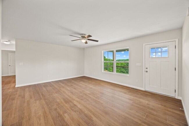 Building Photo - 518 Beaver Ln