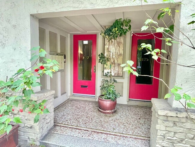 Foto del edificio - 1127 Cole St